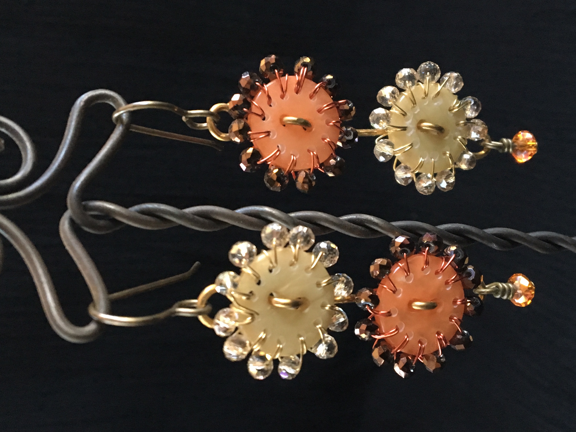 1/30/2018 1030am200pm Helen Driggs Bead, Wire And Button Jewelry