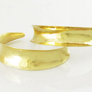 hollow copper bangle